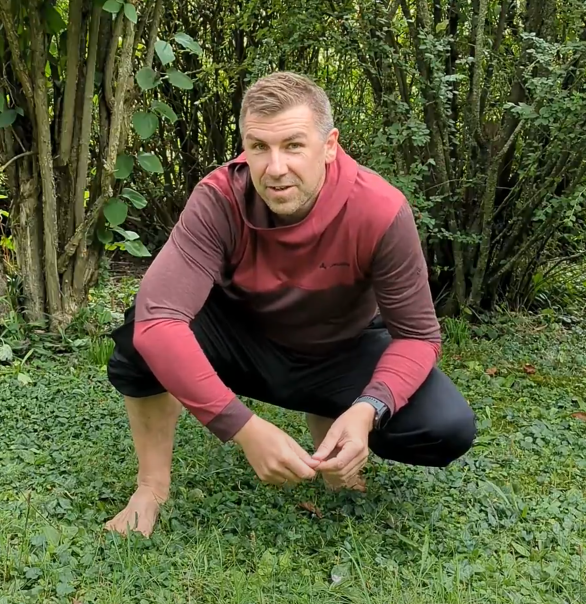 Stefan Siemroth beim Barfußlaufen